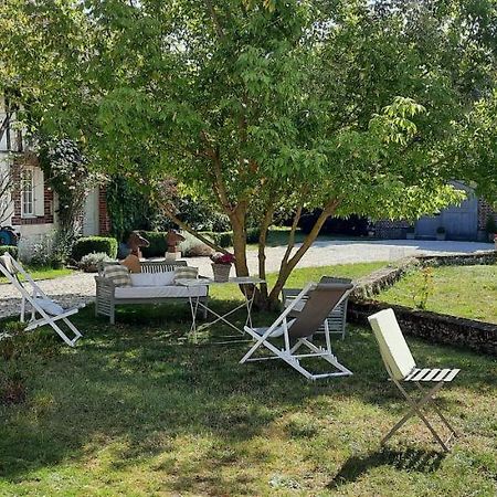 Bed and Breakfast Domaine De La Creuse Moussey  Екстер'єр фото