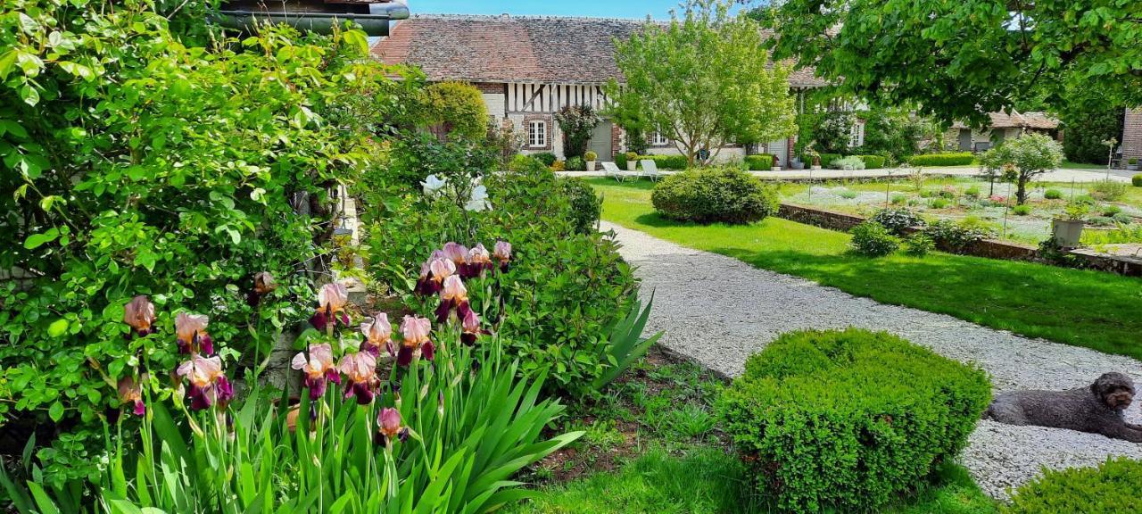 Bed and Breakfast Domaine De La Creuse Moussey  Екстер'єр фото