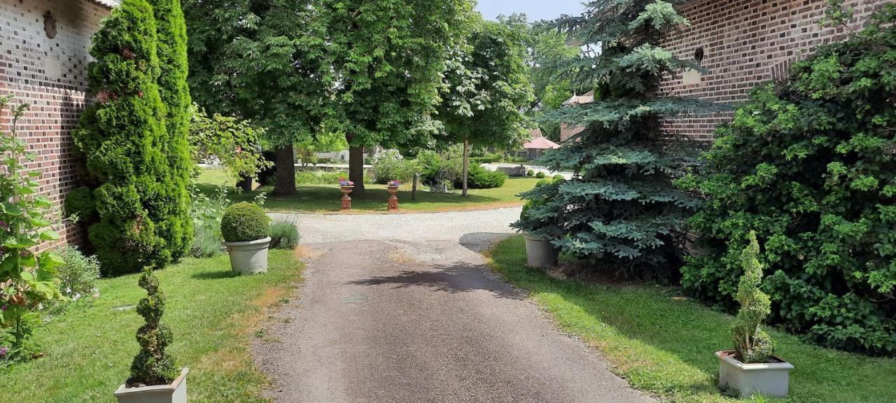 Bed and Breakfast Domaine De La Creuse Moussey  Екстер'єр фото