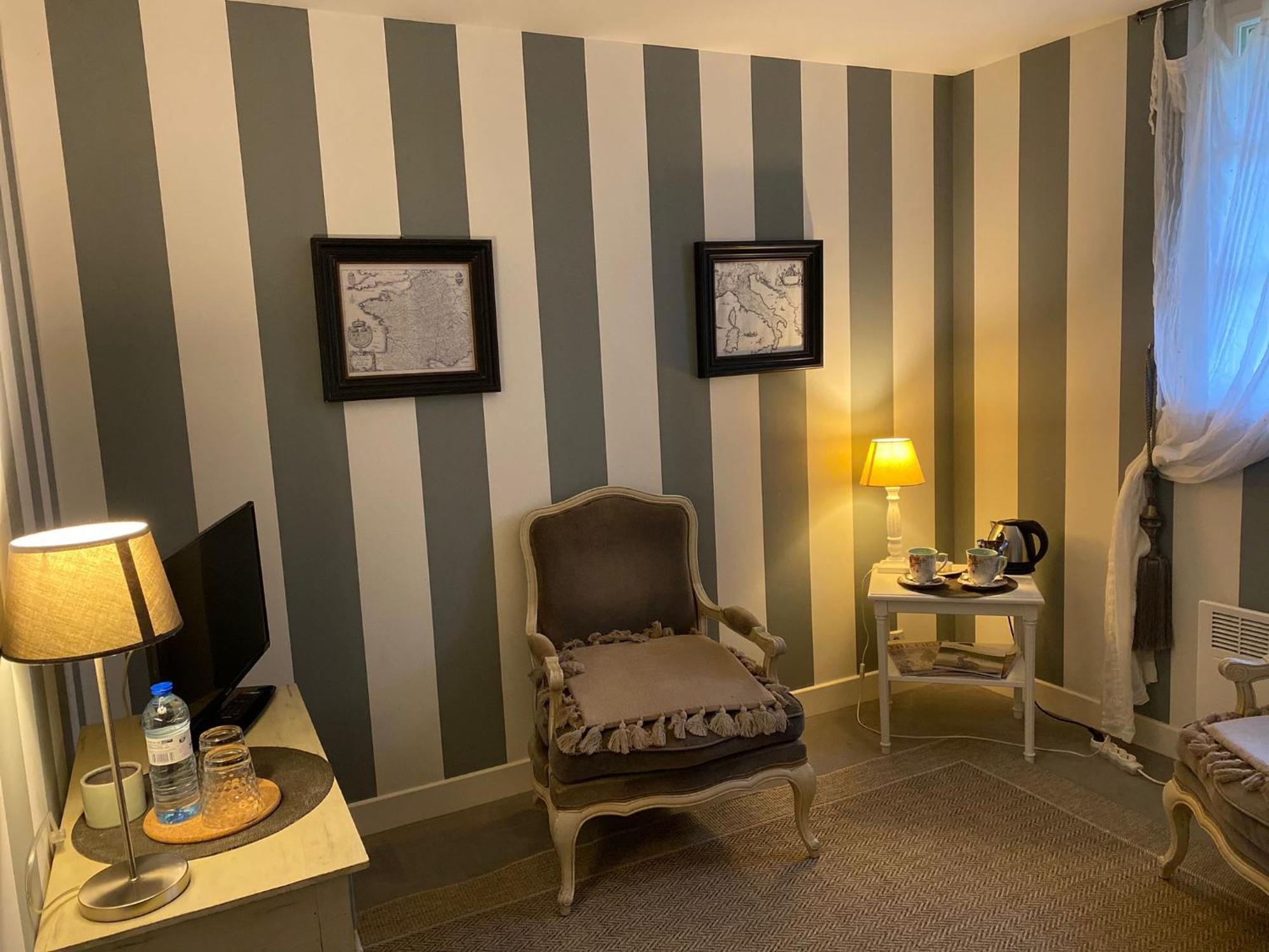 Bed and Breakfast Domaine De La Creuse Moussey  Екстер'єр фото